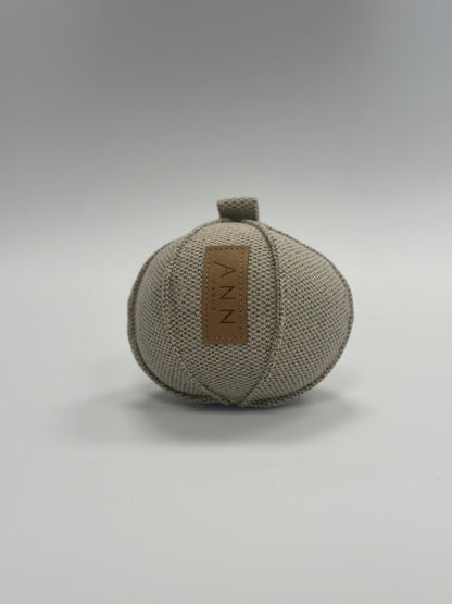 Ann Habor - Bold Hundelegetøj - Lys Beige - animondo.dk - AH0106