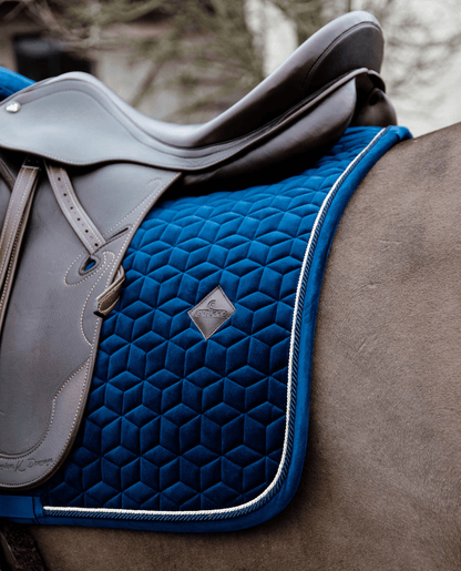 Dressurunderlag Basic Velvet fra Kentucky Horsewear - animondo.dk - 42589-32-DR-COB