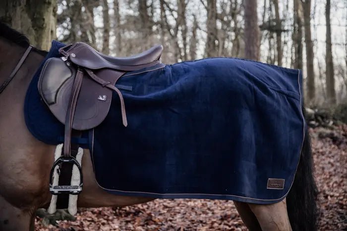 Kentucky Quarter Rug Heavy Fleece - Navy - animondo.dk